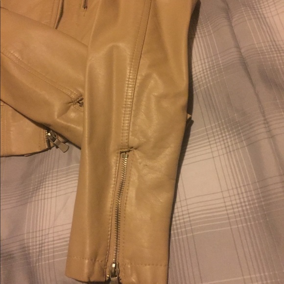 Jacket - Picture 3 of 4